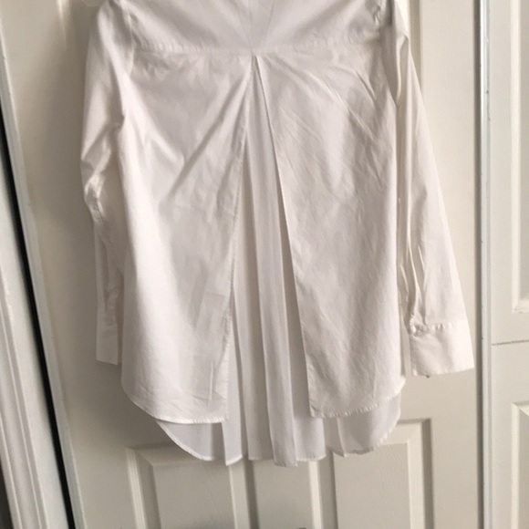 WHBM classic white button up with a twist - Picture 3 of 4